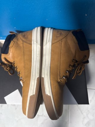 Botas niño marrones y blancas