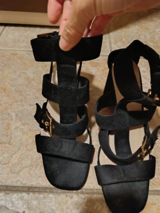 Sandalias tacón negras