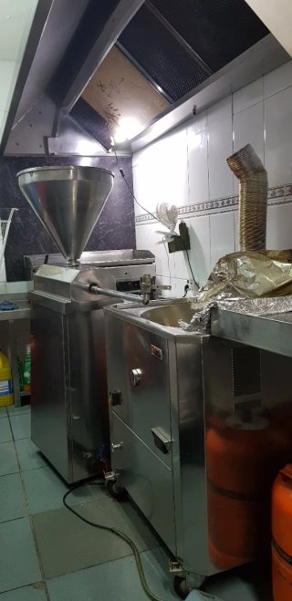 Hola,estás parado,a ?,soy churrero desde hace 35