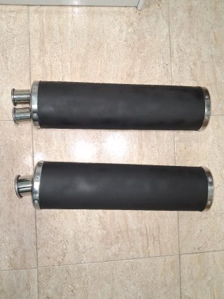 Dos Silenciosos de Competición para Moto