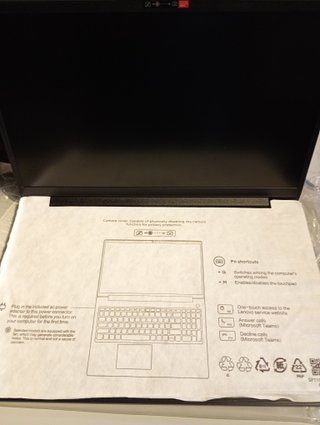 Lenovo Notebook i5-13420H 16GB 512GB SSD 15.6
