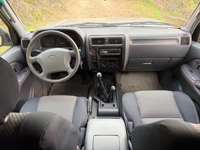 Toyota Land Cruiser 90 2000
