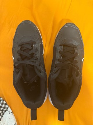 Zapatillas Nike Negras y Blancas