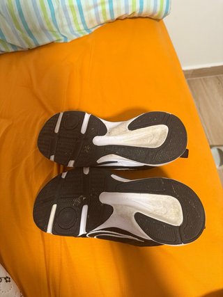 Zapatillas Nike Negras y Blancas