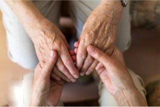 Cuidado de personas de la tercera edad