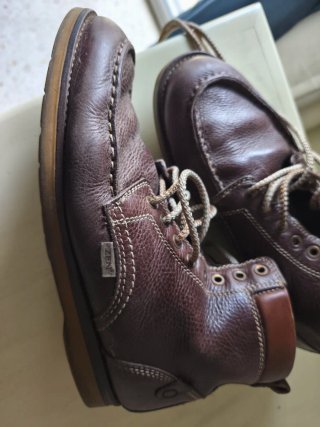 Botas de cuero marrones