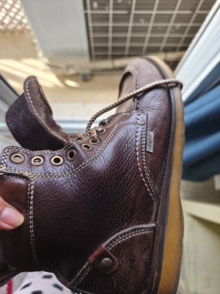 Botas de cuero marrones