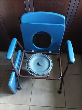 Silla WC portatil con inodoro Ortoprime