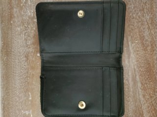 Monedero MNG Negro con Asa