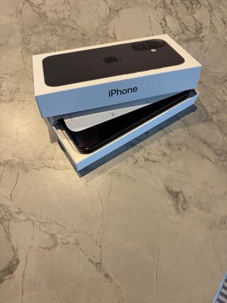iPhone 16 128GB Gris - 8 meses de uso