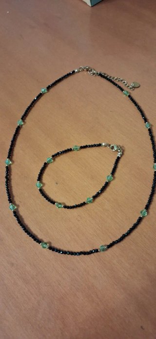 Elegante conjunto gargantilla y pulsera