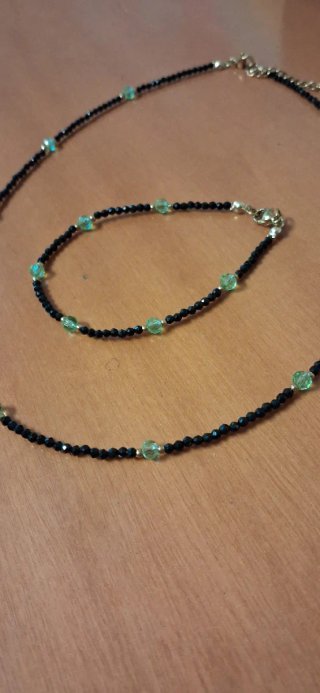 Elegante conjunto gargantilla y pulsera