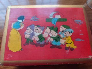 Caja de madera de Blancanieves