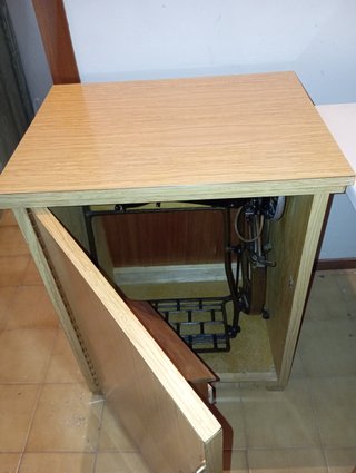 Máquina de coser ALFA antigua