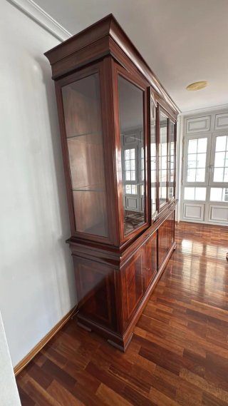Vitrina de salón madera noble caoba
