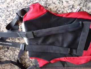 Mochila Quechua Roja y Gris