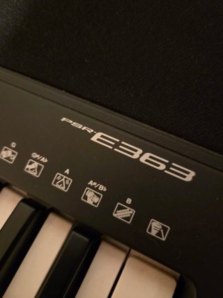 Teclado digital Yamaha PSR-E363