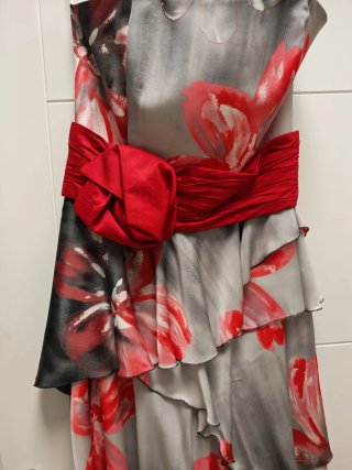 Vestido largo fiesta gris y rojo