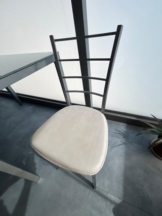 Mesa cristal y 2 sillas cocina