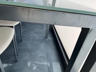 Mesa cristal y 2 sillas cocina