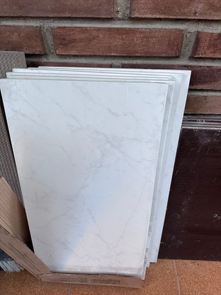 Azulejos blancos efecto mármol