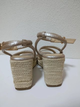 Sandalias de esparto rosa dorado