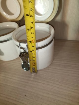 Pareja botes cerámica con tapa metálica