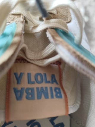 Zapatillas Bimba y Lola Beige/Blanco