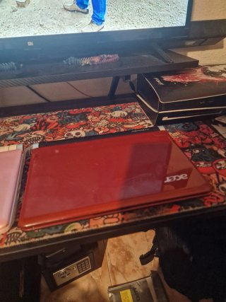 2 Portátiles Acer (Rosa y Rojo)