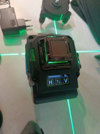 Lote Nivel Láser 360° autonivelante Makita.