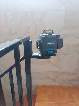 Lote Nivel Láser 360° autonivelante Makita.