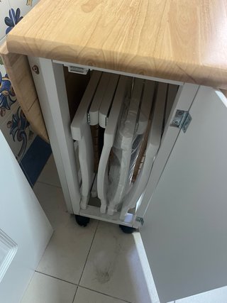 Mesa abatible con 4 sillas