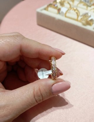 Anillo Eternity.