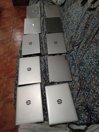 Conjunto 8Portátil HP Negro/Plateado y 2 lenovo