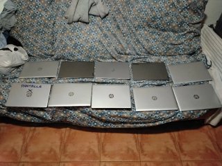 Conjunto 8Portátil HP Negro/Plateado y 2 lenovo