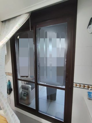 Ventanas abatibles de vivienda