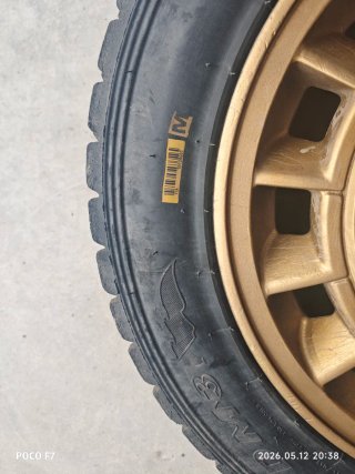 Ruedas slicks para tierra MRF ZDM3  compuesto M
