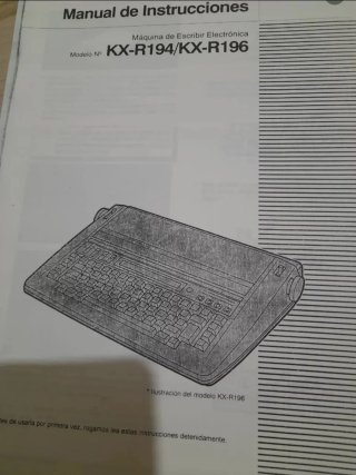 Máquina de Escribir Electrónica Panasonic R194