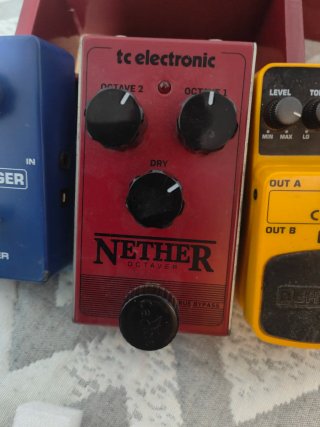 Pedales T.C Electronic, Behringer Phaser y Chorus