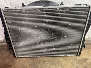 Radiador y ventilador BMW 525