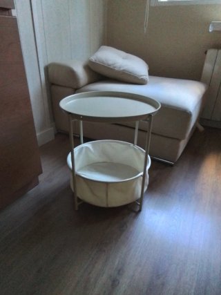 Mesa auxiliar redonda beige