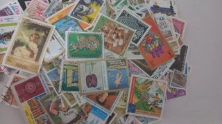 Lote 3: 800 sellos usados del mundo