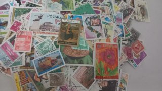 Lote 3: 800 sellos usados del mundo