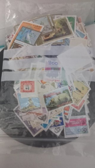 Lote 3: 800 sellos usados del mundo
