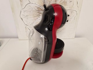 Cafetera Dolce Gusto Roja y Negra