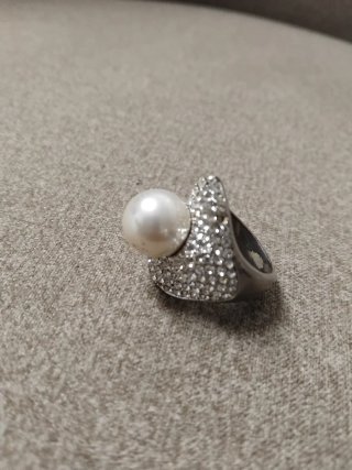 Anillo perla y brillantes