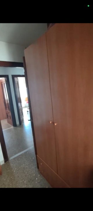 3 Armarios de madera marrones