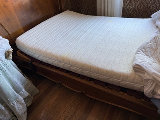 Cama articulada de madera con colchon