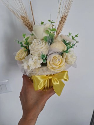 Regalo profumato fiori rosa e viola in cera di soi