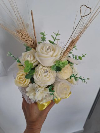 Regalo profumato fiori rosa e viola in cera di soi
